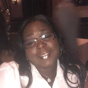 Meet your Posher, Debra